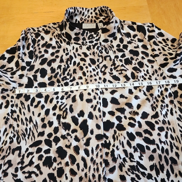 Susan Graver Leopard Print Trench Coat - Picture 5 of 6